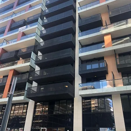 Sweet , 30sqm Studio, Free Private Parking, Mountain View, Balcony, 20 Min From Downtown * בודפשט