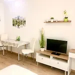 Sweet Studio: Mountain View Retreat With Parking Apartment