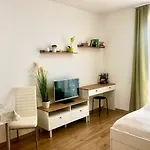 Apartment Sweet Studio: Mountain View Retreat With Parking *