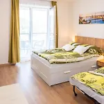 Sweet Studio: Mountain View Retreat With Parking Apartment *