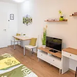 Sweet Studio: Mountain View Retreat With Parking Apartment