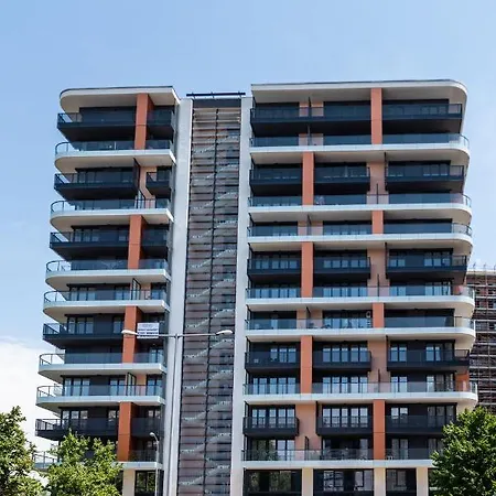Sweet , 30sqm Studio, Free Private Parking, Mountain View, Balcony, 20 Min From Downtown 아파트 부다페스트